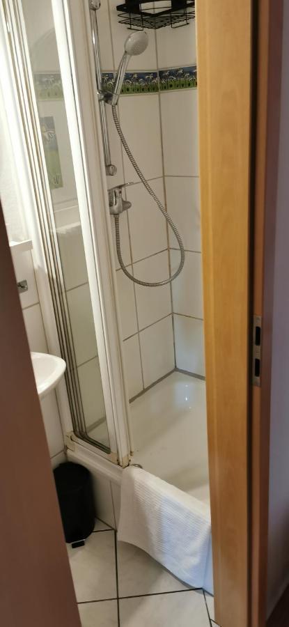Zum Guten Schlaf Brémai repülőtér Kültér fotó